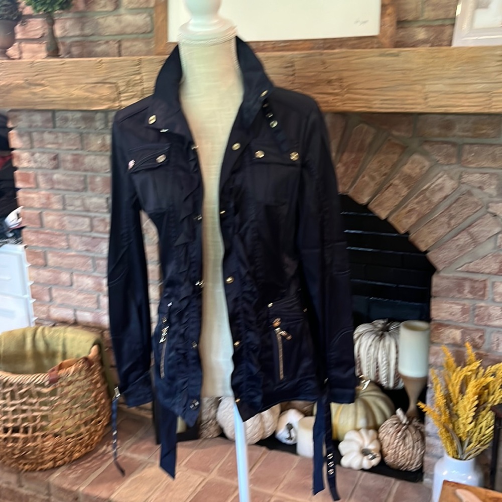 WHBM like new navy jacket with amazing details